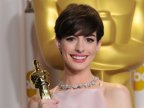 Anne Hathaway admits she was faking it during her 2013 Oscar speech