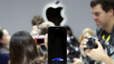 Apple could sell 15 MILLION more iPhones following Samsung's decision to halt sales of Note 7