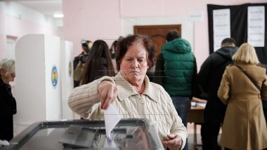 February elections: NGOs request Moldovans abroad with expired ID to vote. What did CEC respond 