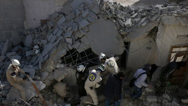 Air strike in Aleppo kills 14 members of one family, 8 of them children