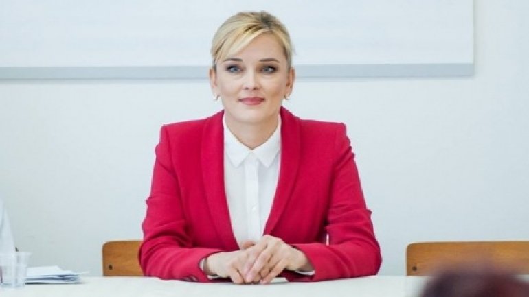 Inna Popenco urges Orhei town residents to boycott presidential elections