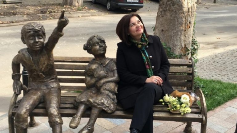 Unusual statue on streets of Chisinau (Photos)