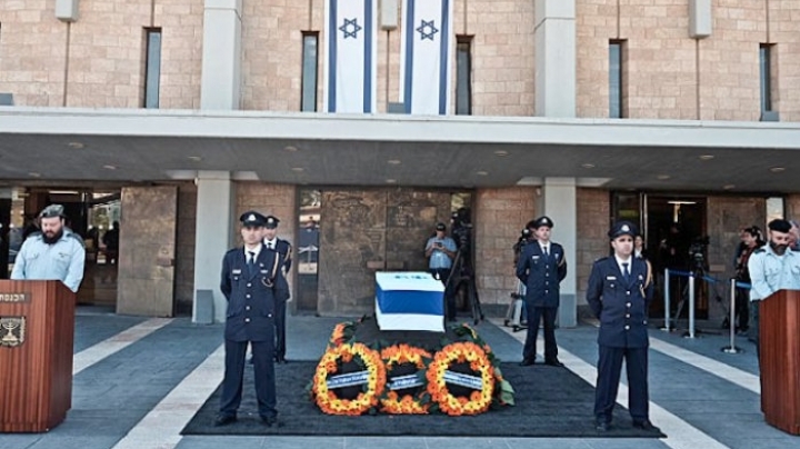 Moldovan delegation attends funerals of former president of State of Israel