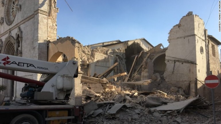 Italy earthquake: 6.6-magnitude tremor rocks nation's center