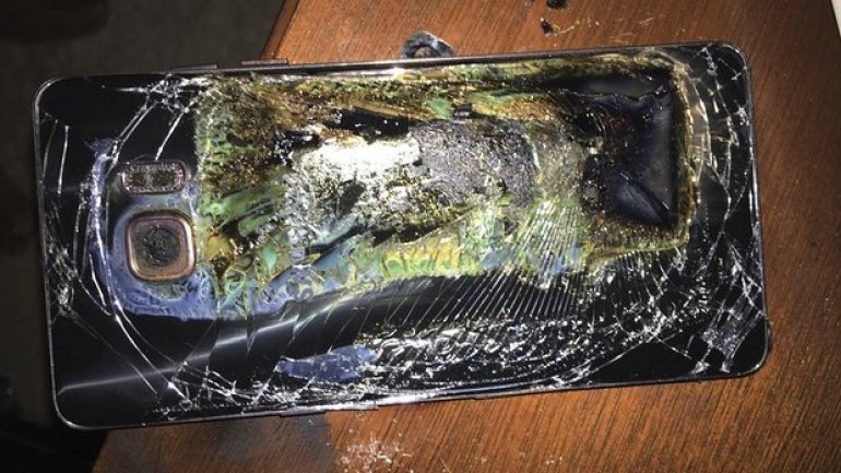 Samsung Galaxy Note 7 recall kit includes three boxes and gloves for customers