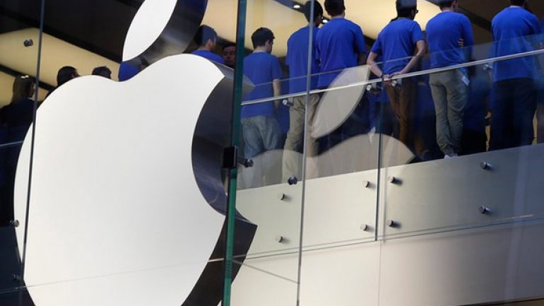 Apple denies Brisbane staff were fired for stealing photographs from customers' phones