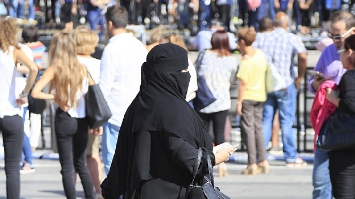 Norway announces plans to ban Islamic veil from schools and universities