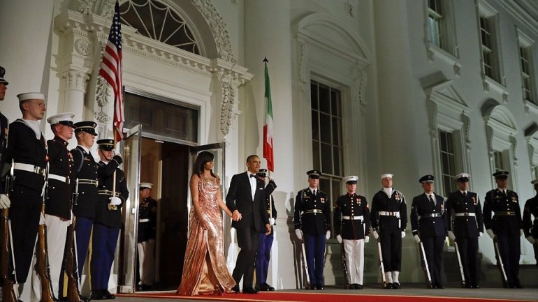 Michelle Obama stunning in custom-made Versace gown at Barack's last state dinner