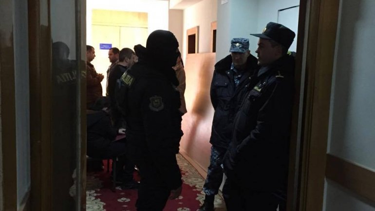 Anticorruption prosecutors have issued warrant arrest for 2 patrolling inspectors