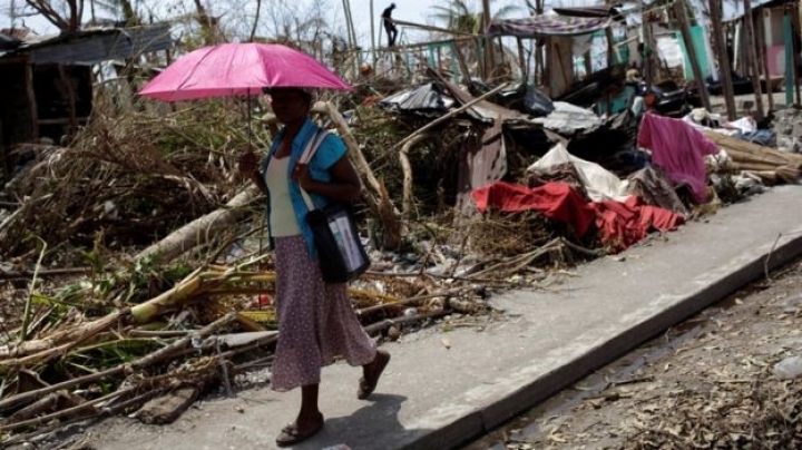 Hurricane Matthew: Haiti risks 'real famine', says interim president