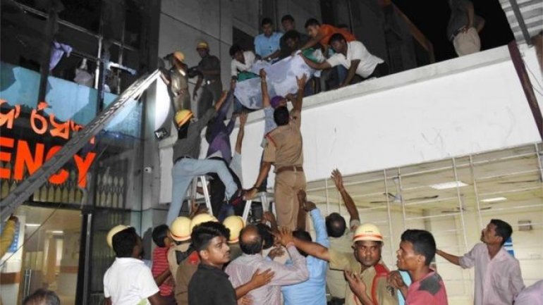 India hospital fire kills at least 20 and injures more than 100