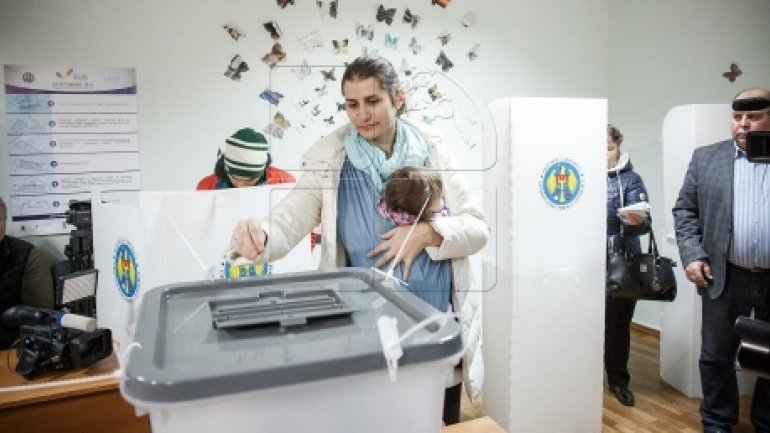 MOLDOVA's PRESIDENTIAL ELECTIONS: 800,000 citizens cast their ballots