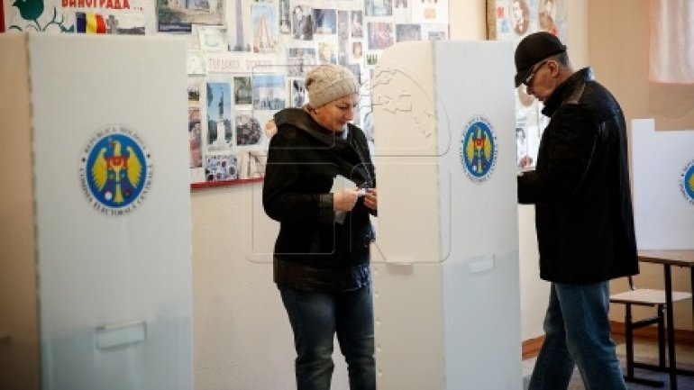 Moldovans ready to vote again: Citizens' expectations from the second presidential election 