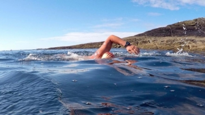 Moldova's performance. Swimmer Ion Lazarenco crossed Molokai strait in 18 hours