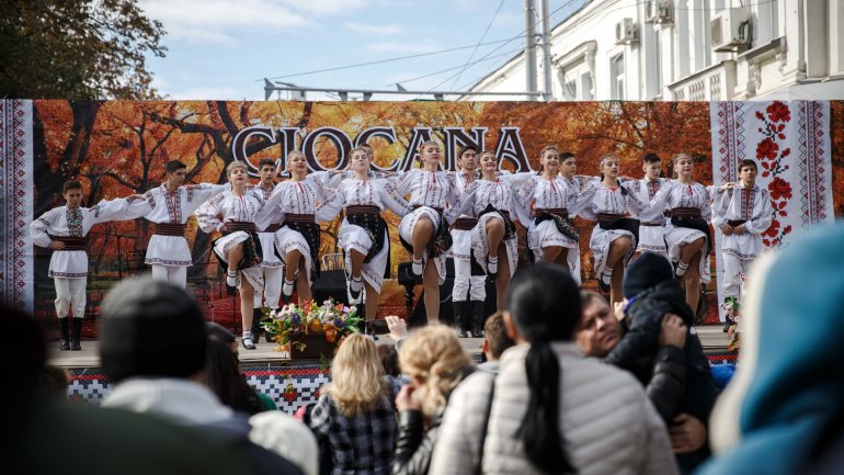 Scores of Moldovan localities, Capital mark day of patron saint (PHOTO GALLERY)