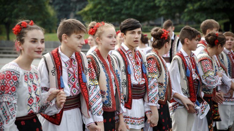 Scores of Moldovan localities, Capital mark day of patron saint (PHOTO GALLERY)