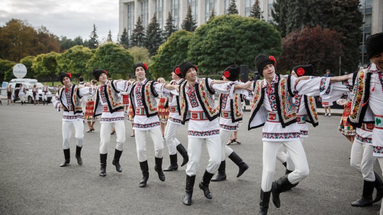 Scores of Moldovan localities, Capital mark day of patron saint (PHOTO GALLERY)