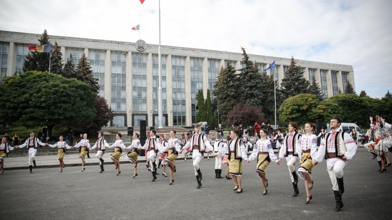 Scores of Moldovan localities, Capital mark day of patron saint (PHOTO GALLERY)