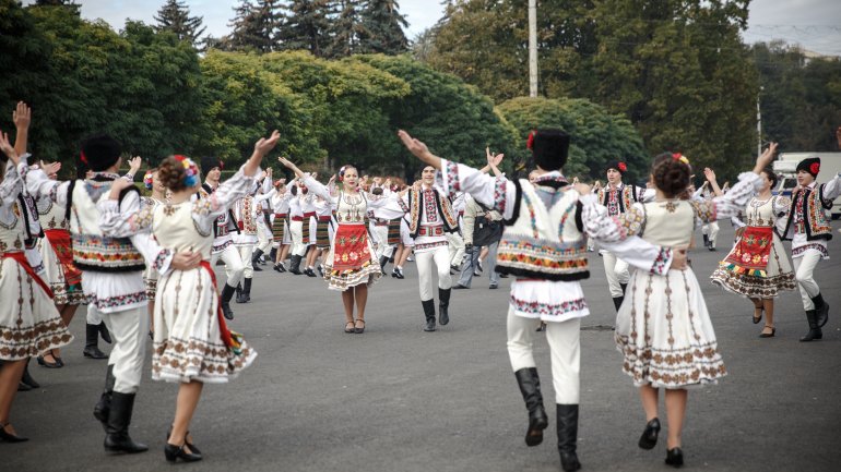 Scores of Moldovan localities, Capital mark day of patron saint (PHOTO GALLERY)