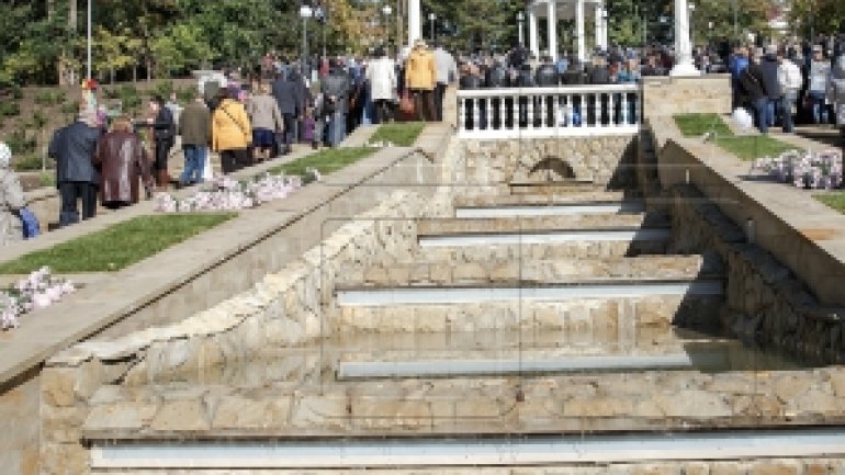 Soviet-era-architecture Waterfalls Stair and Rotonda INAUGURATED in Chisinau park (PHOTO)