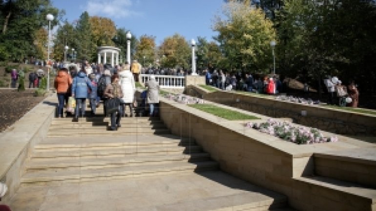 Soviet-era-architecture Waterfalls Stair and Rotonda INAUGURATED in Chisinau park (PHOTO)