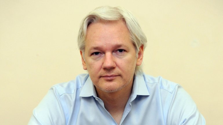 WikiLeaks' founder Julian Assange is left with no internet connection