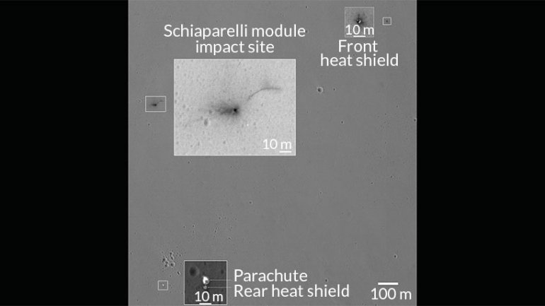 Debris of Schiaparelli Mars lander detected by Reconnaissance Orbiter