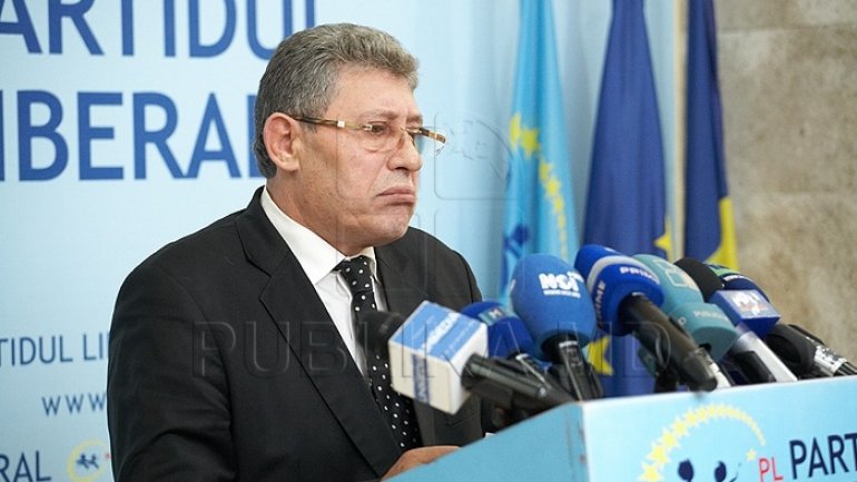 Mihai Ghimpu disappointed in first results of presidential elections