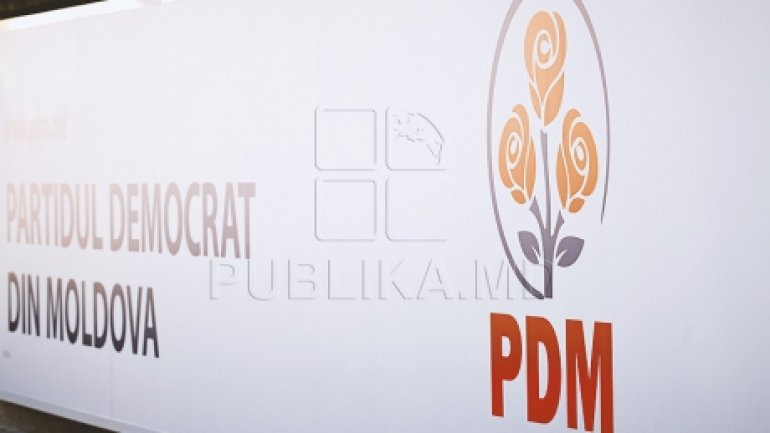 Drochia district locals discussed with PDM: People want fewer political parties and politicians to be punished 