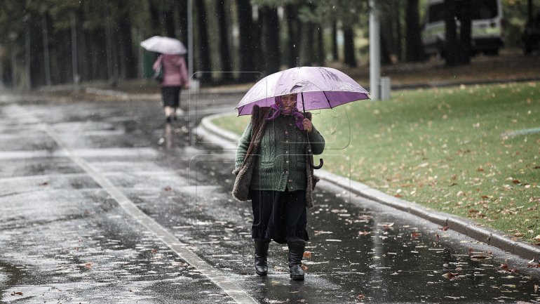 86 localities from Moldova without power because of heavy showers (PHOTO)