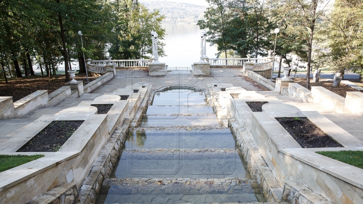 Waterfall Stairs at Valea Morilor on eve of its inauguration (Photos)