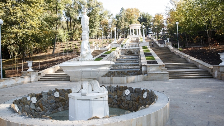 Waterfall Stairs at Valea Morilor on eve of its inauguration (Photos)