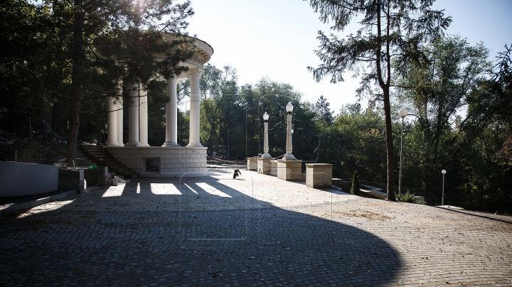 Waterfall Stairs at Valea Morilor on eve of its inauguration (Photos)