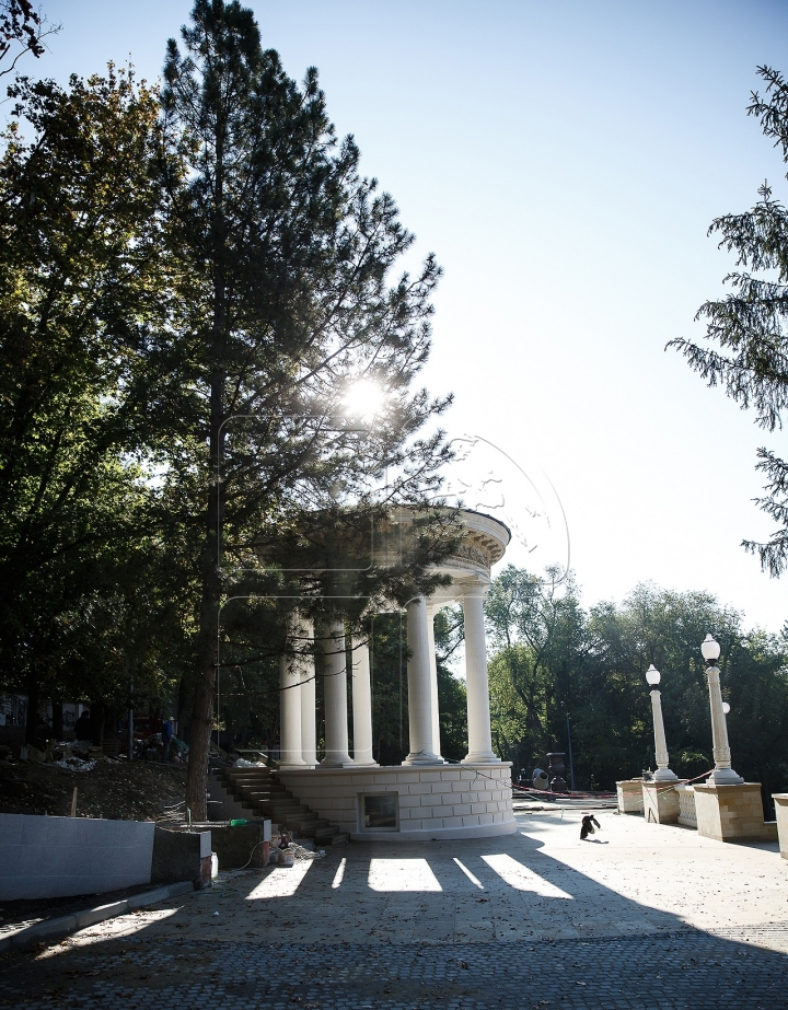 Waterfall Stairs at Valea Morilor on eve of its inauguration (Photos)