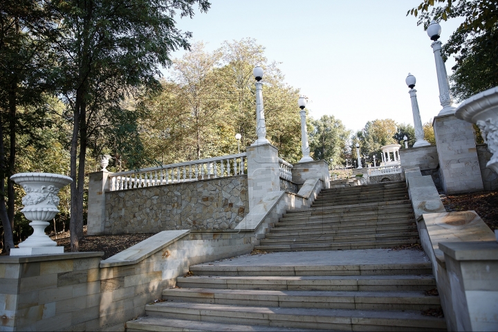 Waterfall Stairs at Valea Morilor on eve of its inauguration (Photos)