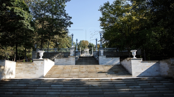 Waterfall Stairs at Valea Morilor on eve of its inauguration (Photos)