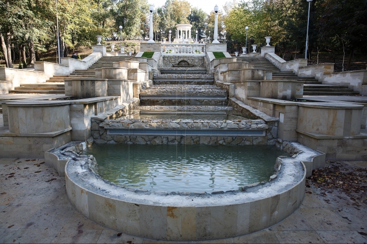 Waterfall Stairs at Valea Morilor on eve of its inauguration (Photos)