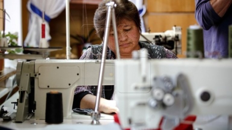 European standards in Nisporeni. Factory sews clothes for NATO military