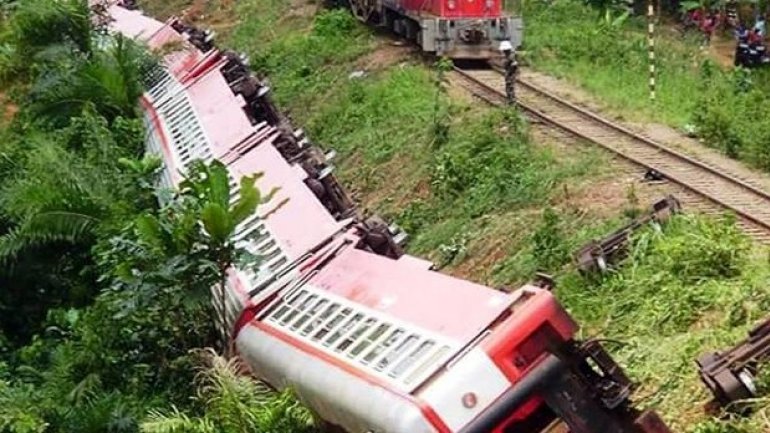 More than 70 killed, at least 600 injured in Cameroon train derailment