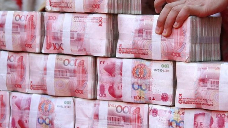 Chinese official who had $29.99 million cash at home given suspended death sentence