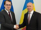 Prime Minister Pavel Filip meets MEP Andi Cristea in Brussels 