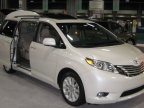 Toyota recalls 700,000 Sienna minivans to fix doors