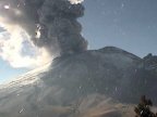 Mexico volcano spews ash and gas 5 km above crater after erupting in April 2016