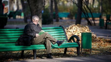 WEATHER FORECAST FOR FOLLOWING DAYS: Warm weather and moderate wind