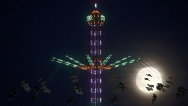 First glimpse of biggest supermoon ahead of full spectacle on Monday, 14 November 2016