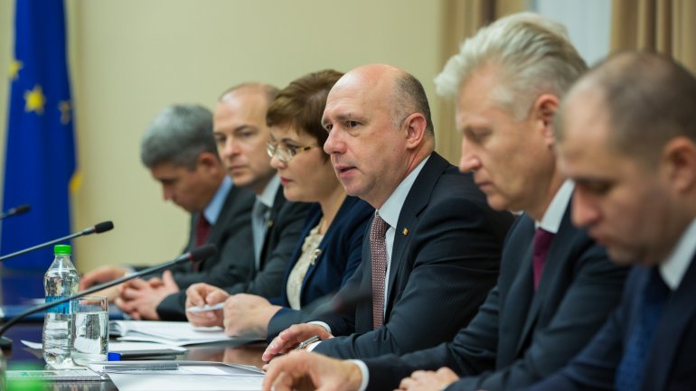 Moldovan PM convenes meeting of Standing Committee to monitor cases of high social interest (PHOTO)