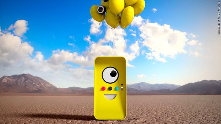 Snapchat unveils strange vending machine for its sunglasses