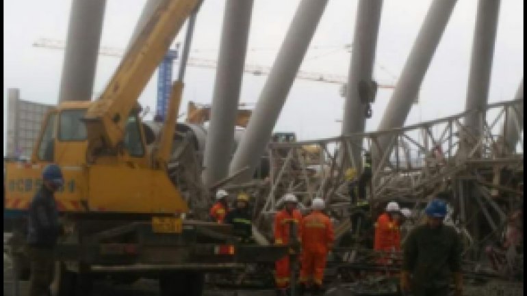 At least 40 killed in China construction collapse