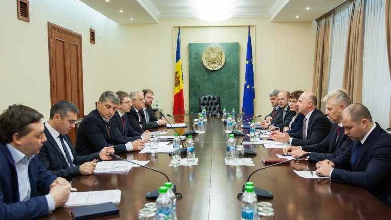 Moldovan PM convenes meeting of Standing Committee to monitor cases of high social interest (PHOTO)