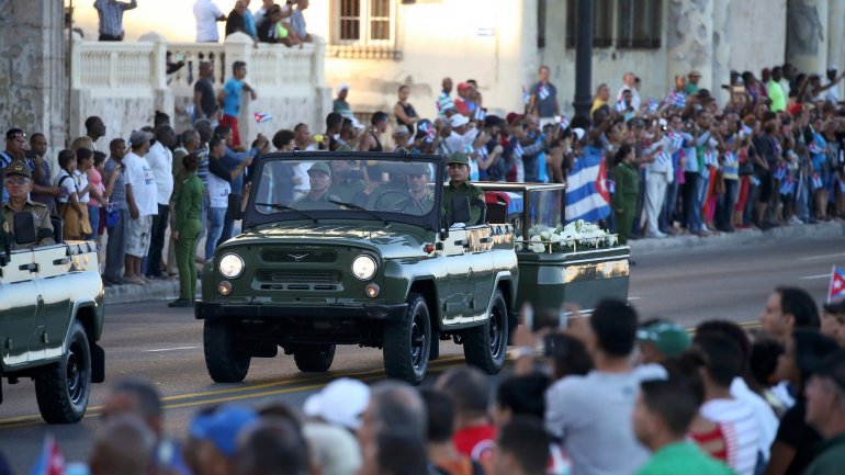 Cubans say goodbye to Fidel Castro's ashes in four-day funeral procession